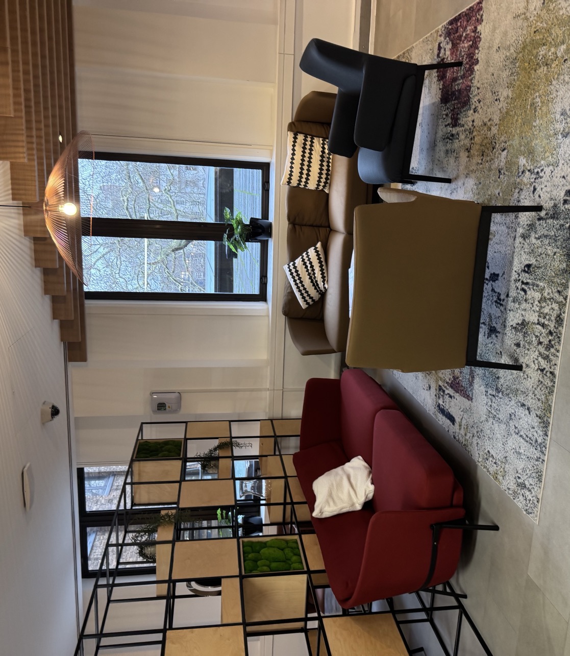 New Health London ofis karşılama alanı